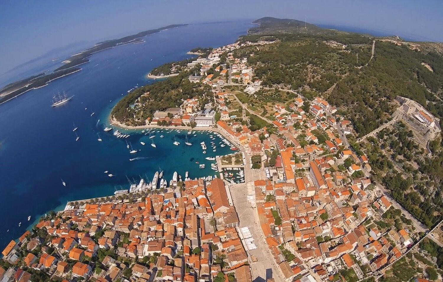 Tonka - 150 M From Appartamento Jelsa (Hvar)